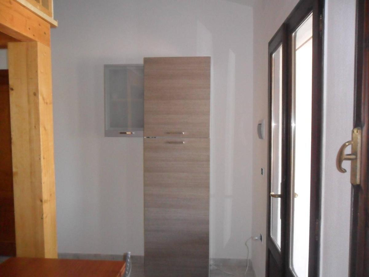 Casa Vacanze Cala Sapone ซานตันตีโอโก ภายนอก รูปภาพ